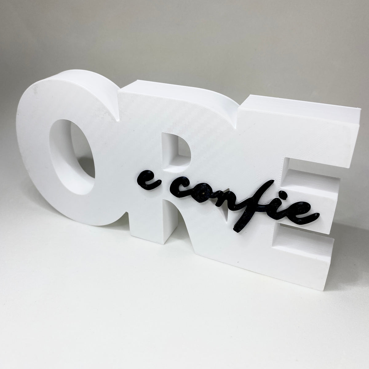 Decoração "Ore e Confie" em Impressão 3D – Placa Decorativa Inspiradora