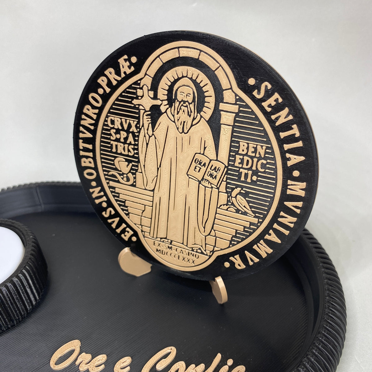 Kit Religioso São Bento – Ore e Confie | Decoração 3D