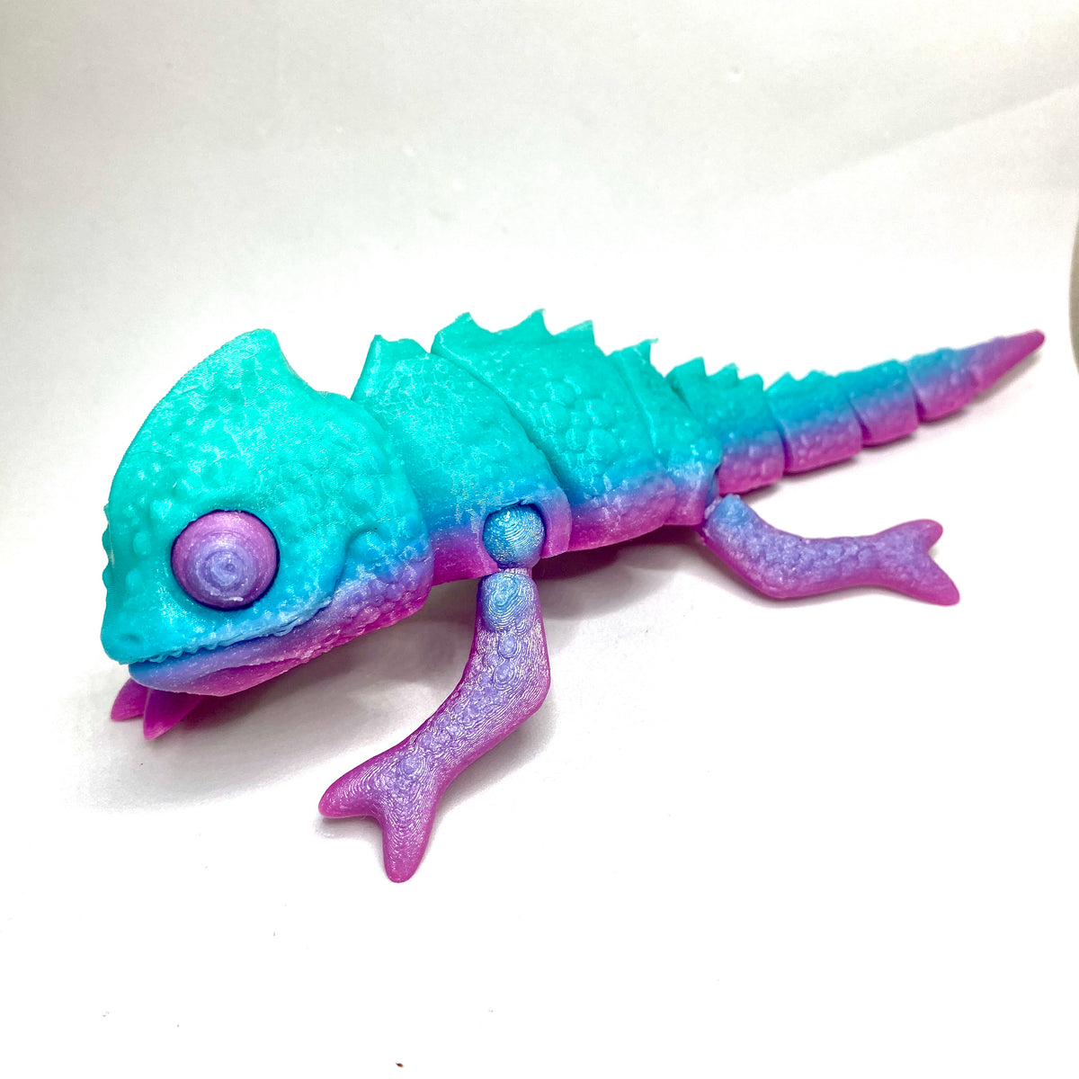 Camaleão Articulado 3D em Filamento Rainbow